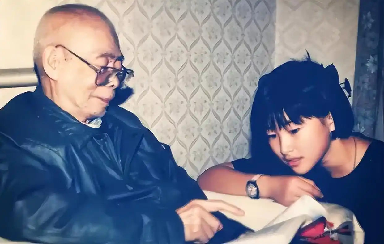 娱乐圈天生富贵相女星_旺夫面相的女明星_朱珠陈红袁咏仪郭晶晶景甜