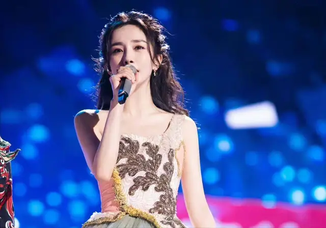 娱乐圈没整过容的明星_刘恺威整容后遗症_华晨宇整容