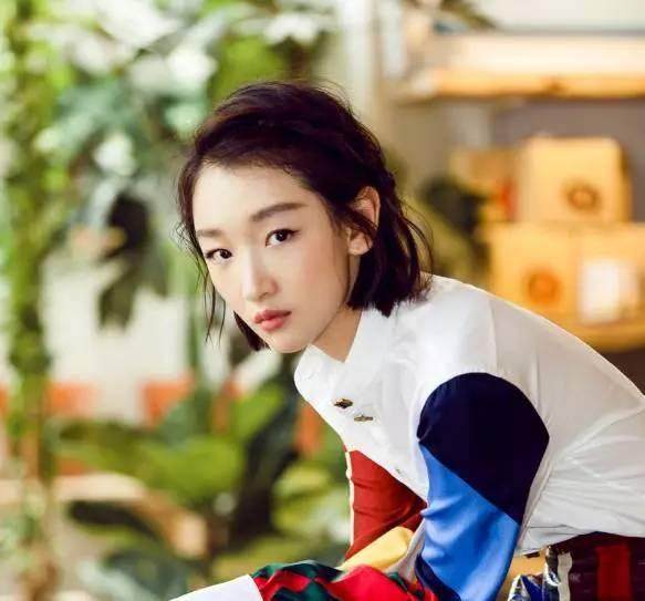 短发女神_郑爽短发造型_女明星个性短发图片大全
