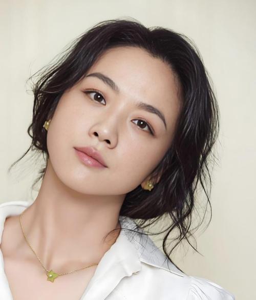 女明星鼻子类型_明星鼻型图解_艺术鼻女明星