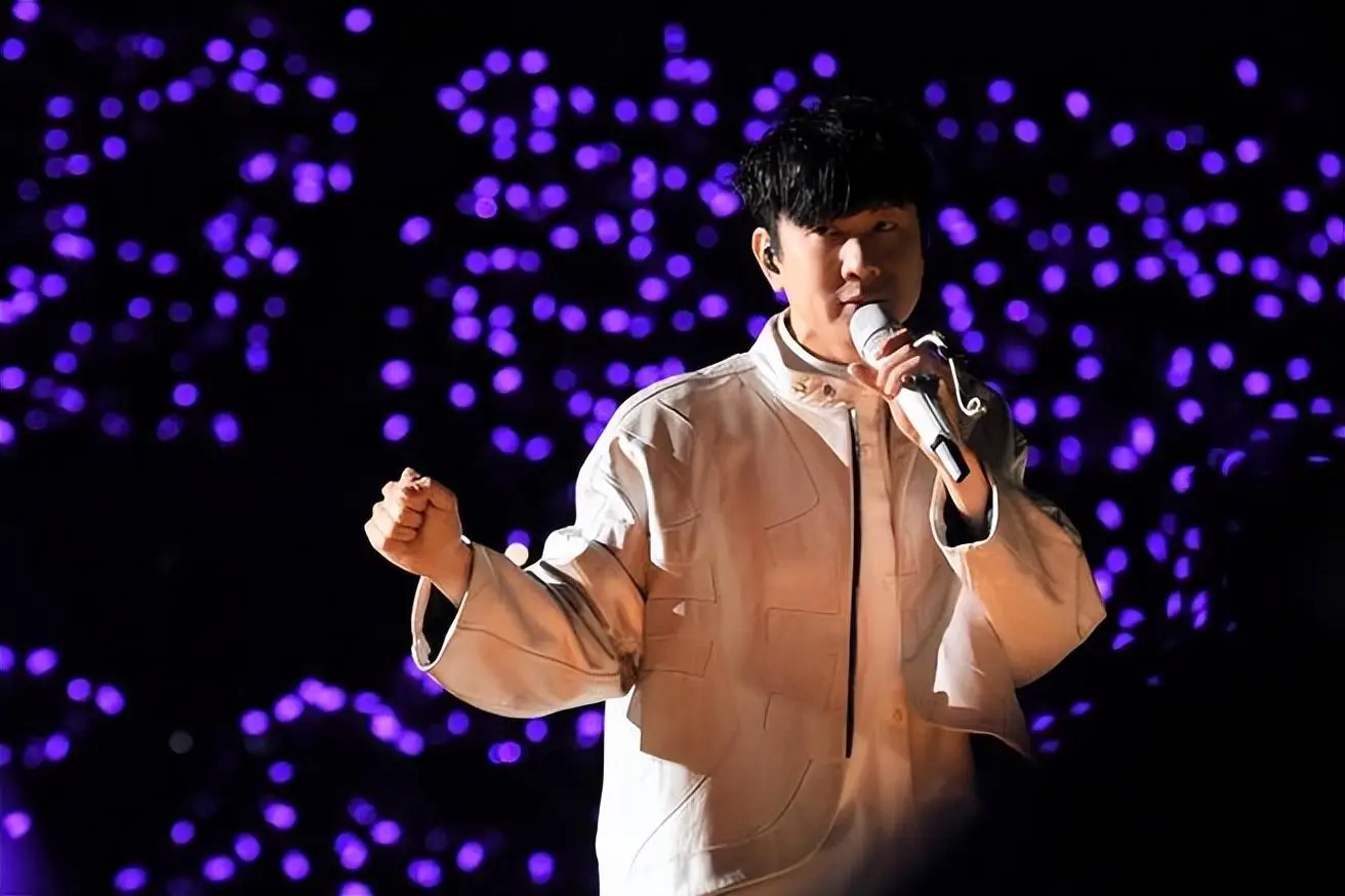 吴尊退出娱乐圈了吗_陈楚河家庭背景_吴尊文莱富豪家族