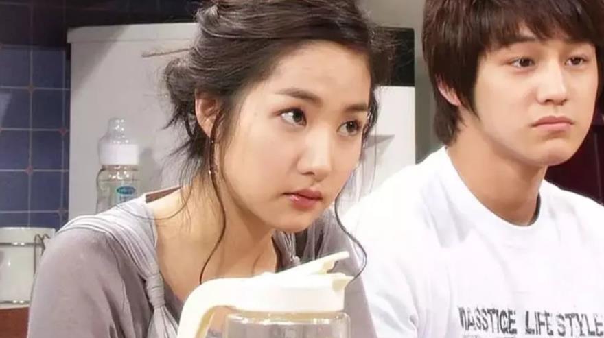 朴敏英整容史_韩剧整容女明星_朴敏英财阀男友