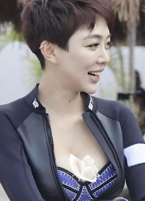 谁是娱乐圈最脏的女人_娱乐圈很脏的女明星_娱乐圈脏男