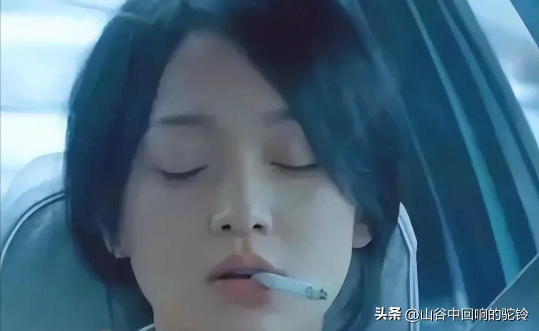 刘亦菲凌晨抽烟 真实状态 片场压力大_女明星吸烟斗