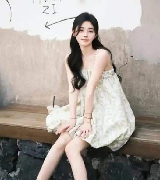 娇小女星风采_娱乐圈哪些女名星很矮_矮女星魅力