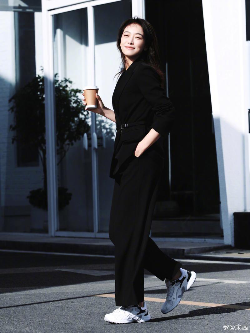 明星图片西裤女士_明星图片西裤女人_女明星西裤图片